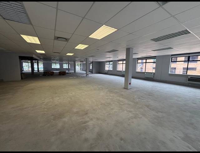 1,023M² OFFICE TO LET IN PLATTEKLOOF 3